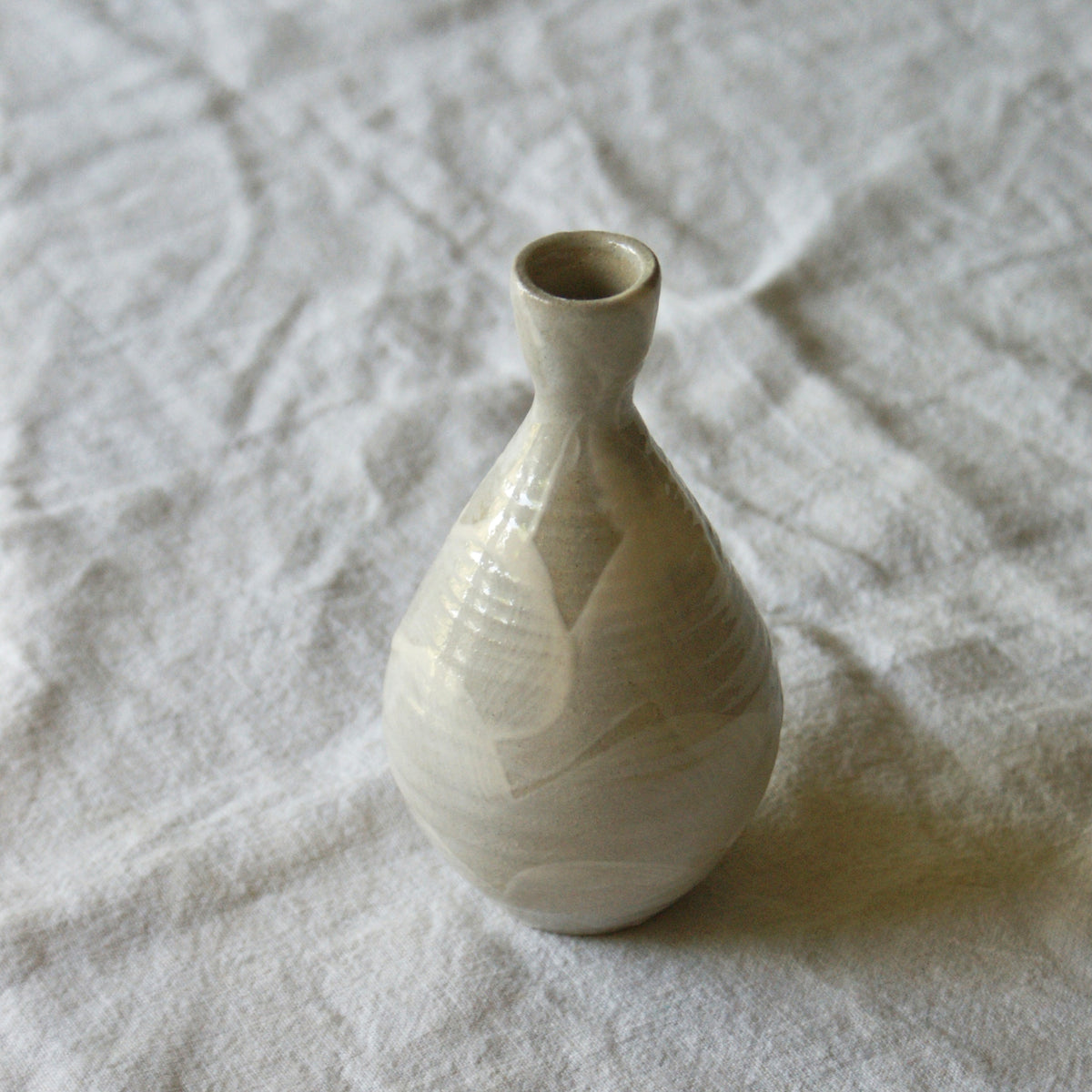 Kneeboneware Wave Bud Vase