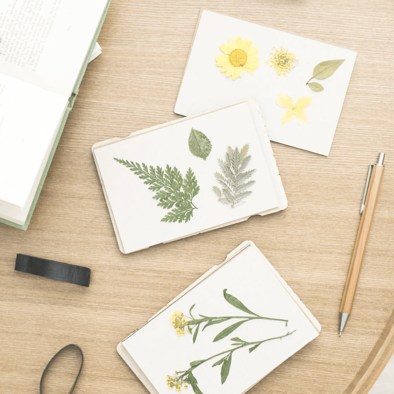 Studio Wald Pocket Flower Press