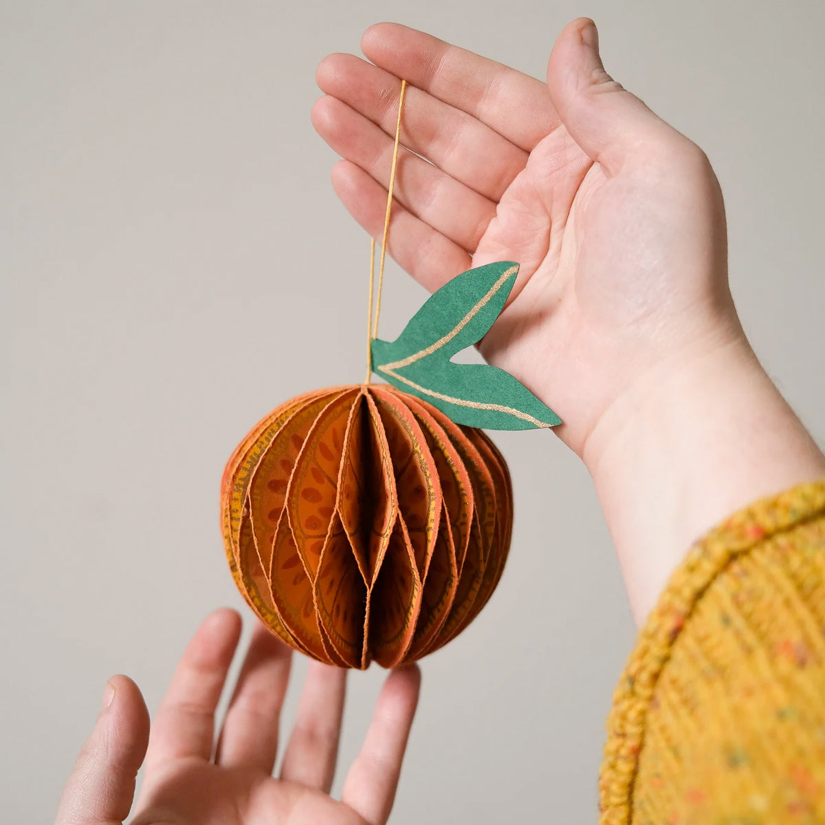 East End Press Honeycomb Fruit Decoration