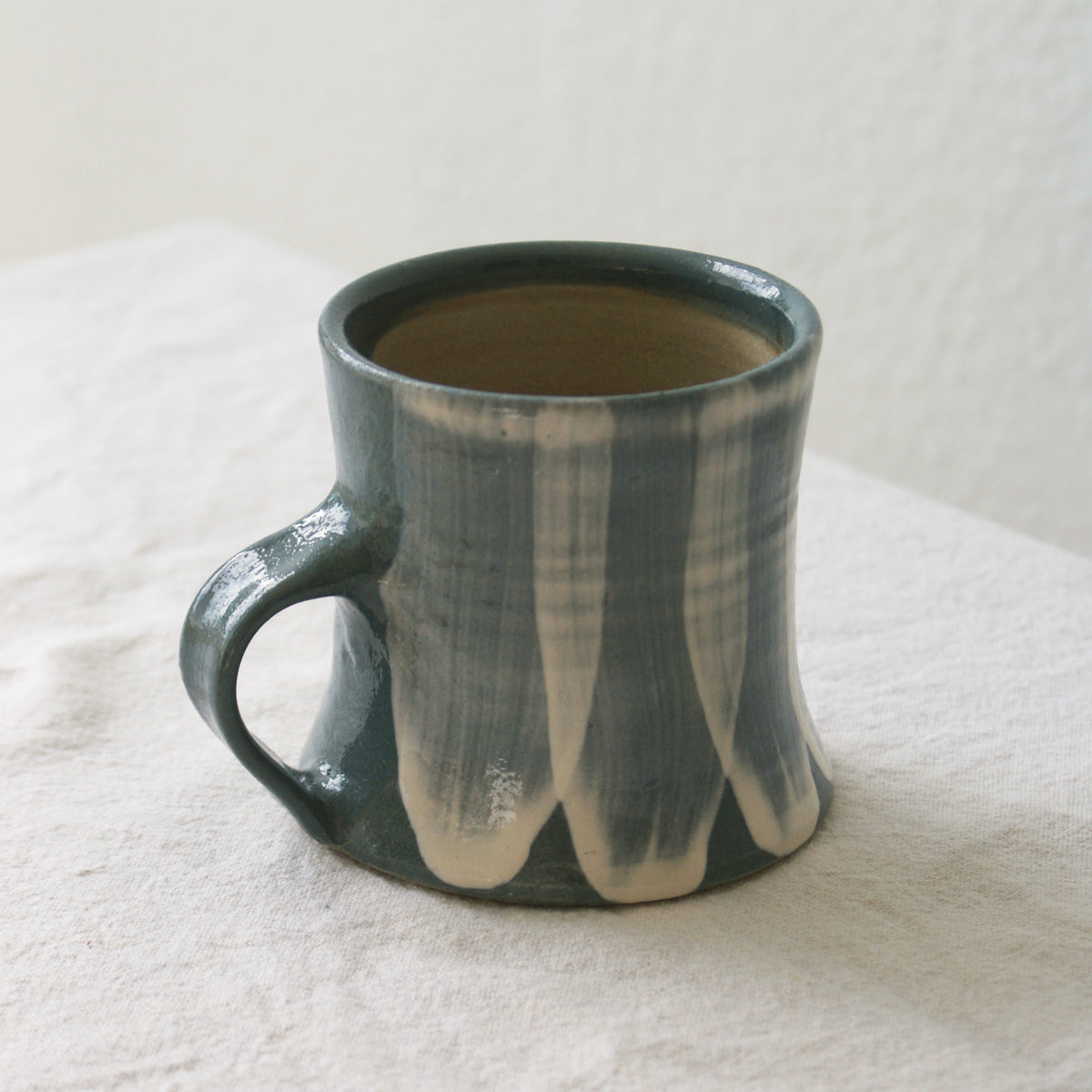 Kneeboneware Wave Mug