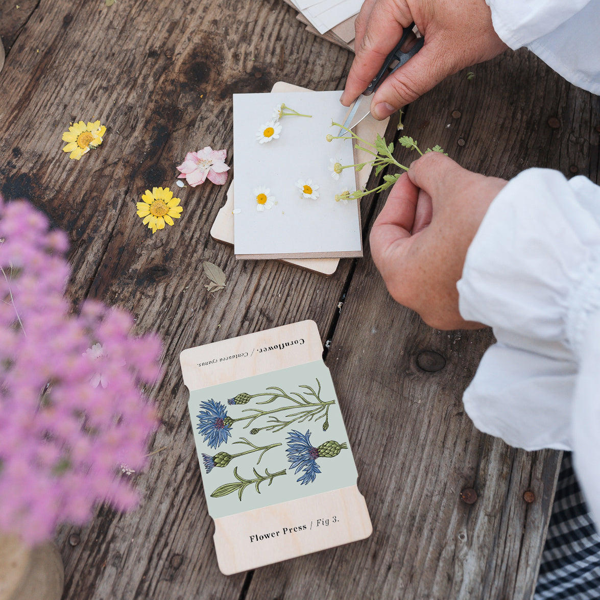 Studio Wald Pocket Flower Press