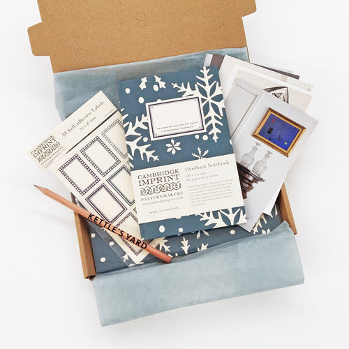 Cambridge Imprint Stationery Letterbox Gift Set - Snowflake